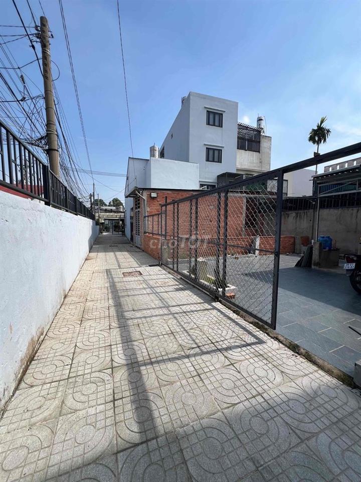Nhà lầu Cao Cấp Bà điểm Nguyễn Thị Sóc 8x12