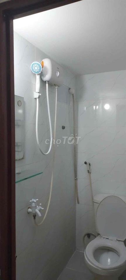 Pass phòng trọ 30m2, gác cao, wc riêng, giờ giấc tự do