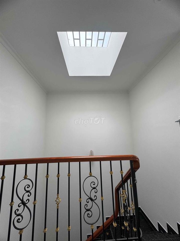 NHÀ 5 TẦNG NGAY CHỢ HIỆP BÌNH (THỦ ĐỨC)  - 5PN 6WC - XE HƠI NGỦ NHÀ