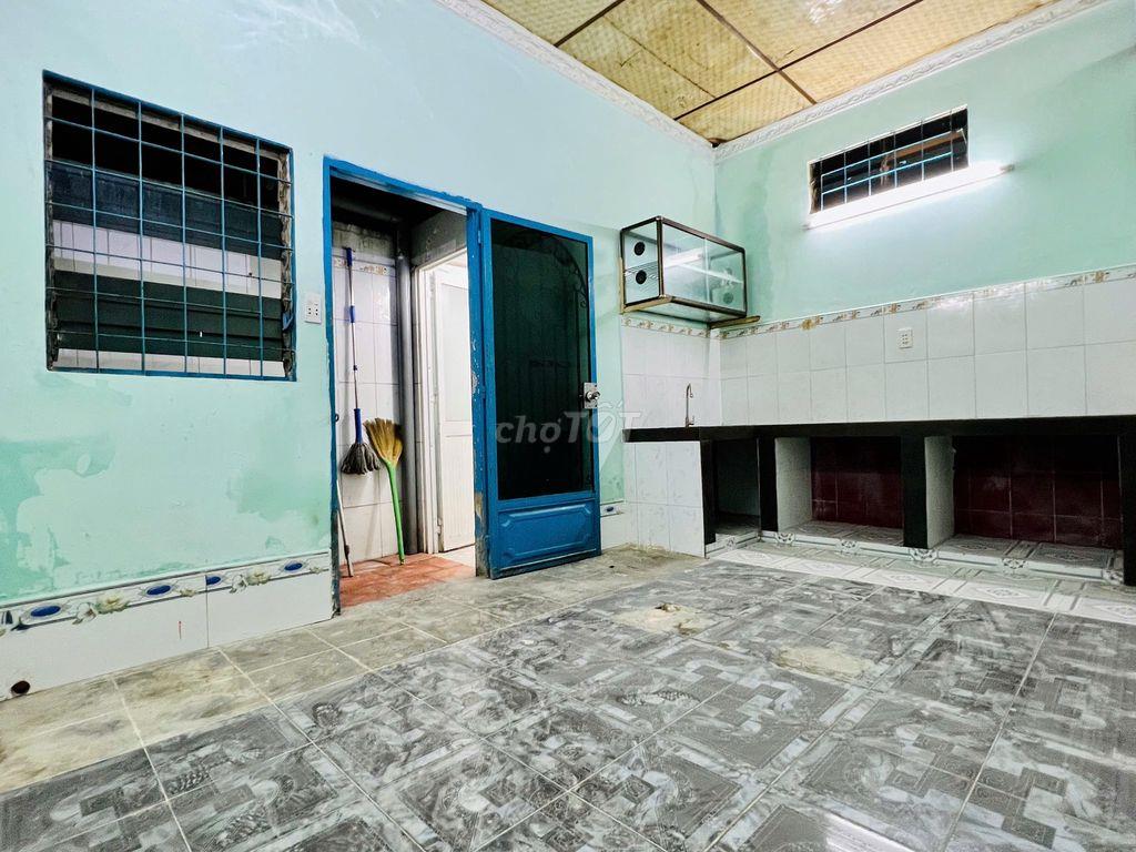 Nhà nguyên căn 110m2 ĐỖ ĐƯỢC XE OTO - KV CAO RÁO KHÔNG NGẬP NƯỚC