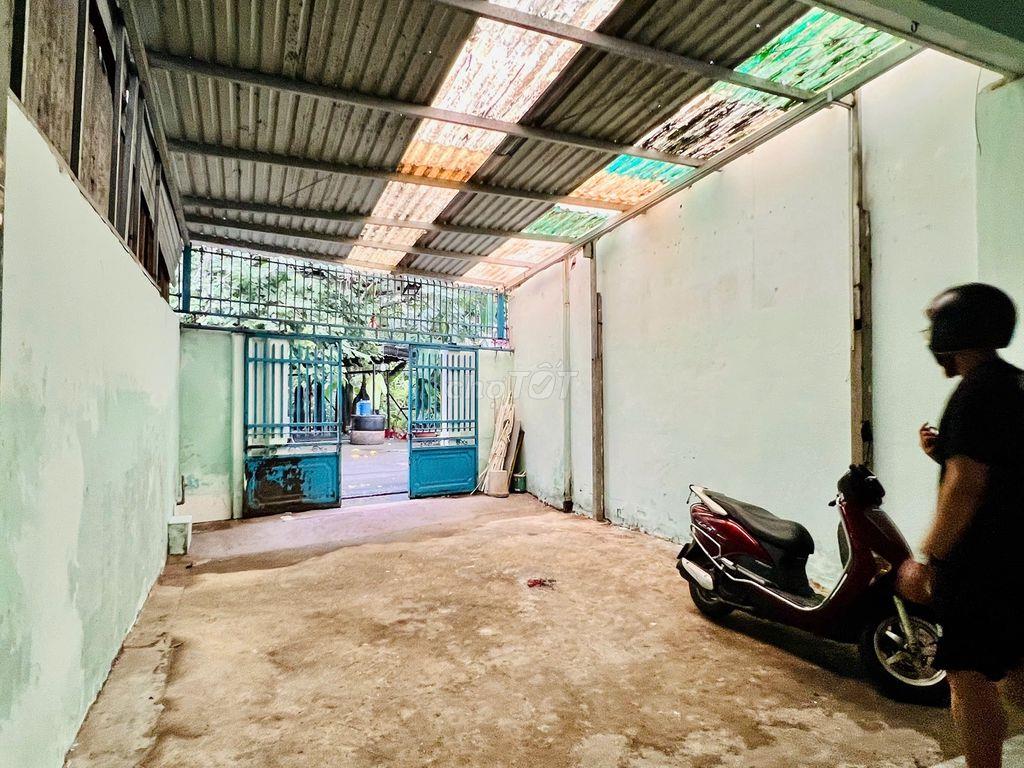 Nhà nguyên căn 110m2 ĐỖ ĐƯỢC XE OTO - KV CAO RÁO KHÔNG NGẬP NƯỚC