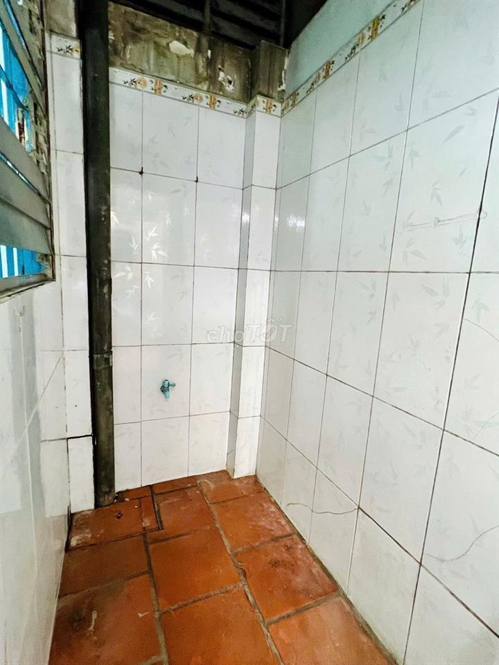 Nhà nguyên căn 110m2 ĐỖ ĐƯỢC XE OTO - KV CAO RÁO KHÔNG NGẬP NƯỚC