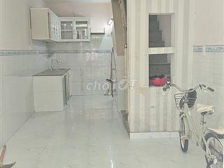 Cho thuê nhà nguyên căn 3pn 2wc 1 bếp, điện nước nhà nước