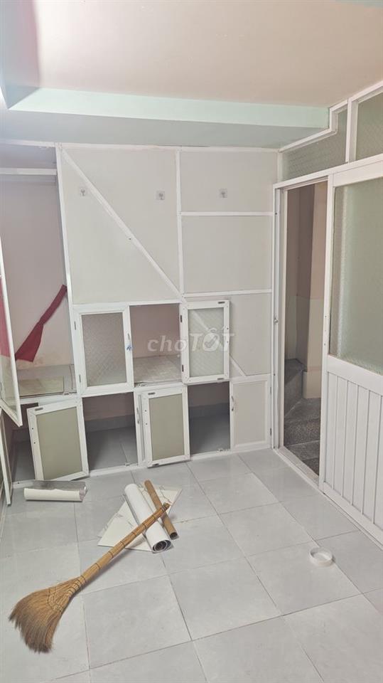 Cho thuê nhà nguyên căn 3pn 2wc 1 bếp, điện nước nhà nước