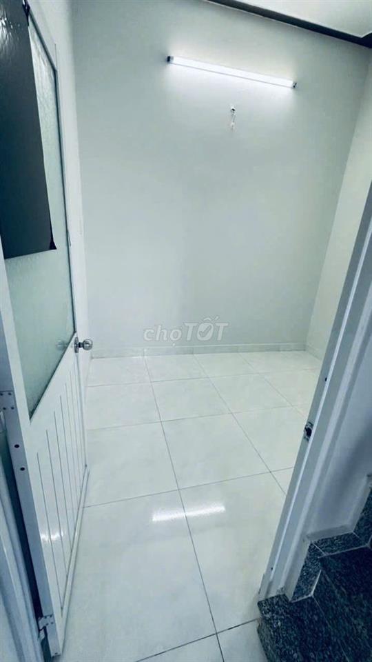 Bán nhà Quận 12 Lê Văn Khương Gần Chợ Thiếc 2PN, 2 WC, Ban Công