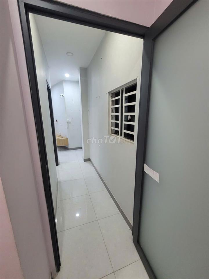 CĂN HỘ GIẢM GIÁ SÂU, CHỈ CÒN 2 TỶ - 52M2 - P5 Q6