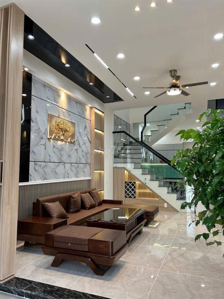 nhà SỔ HỒNG RIÊNG GIÁP HÓC MÔN vay BANK được 850 TRIỆU 5x15 lầu 3pn3wc