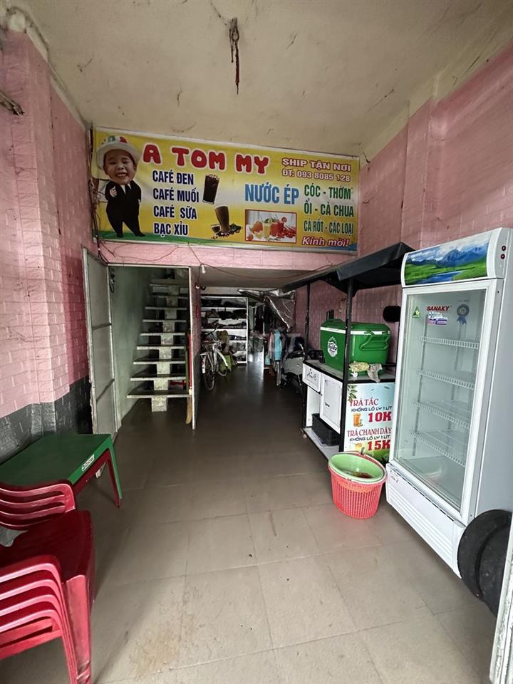Cho thuê mặt bằng phía trước