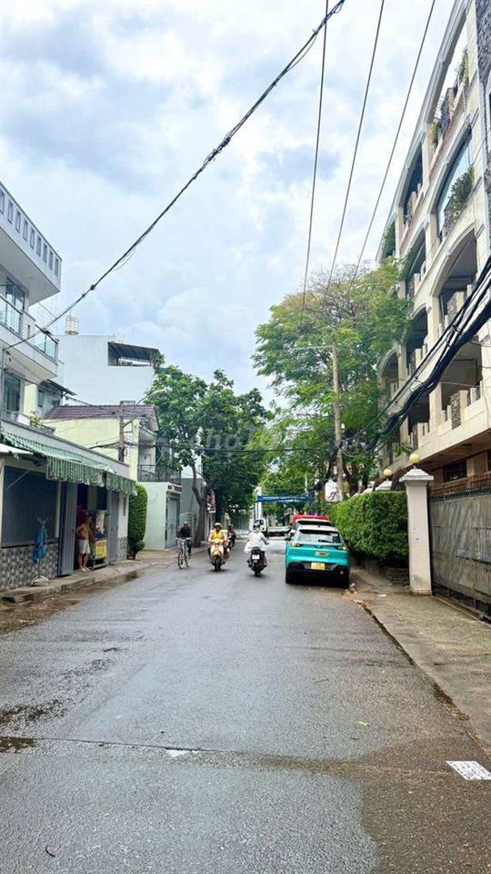 Nhà sát mt Nguyễn Văn Khối 30m dt 3x11m 1 lầu