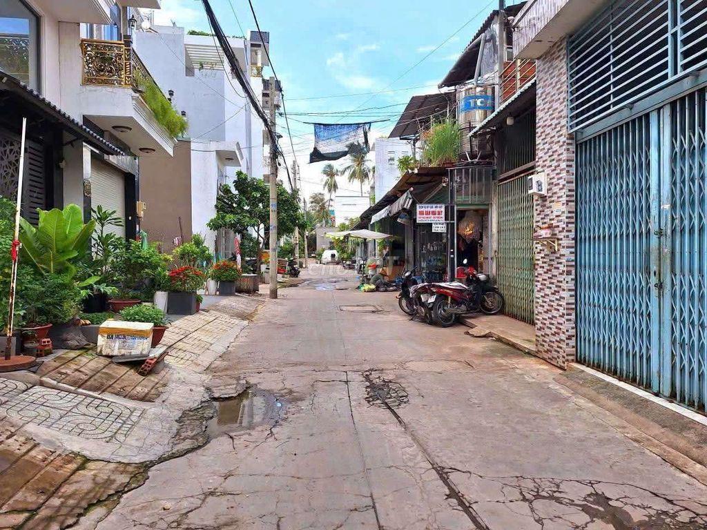 Nhà hẻm xe tải Thống Nhất 4x20m 4 tấm 4pn full nội thất