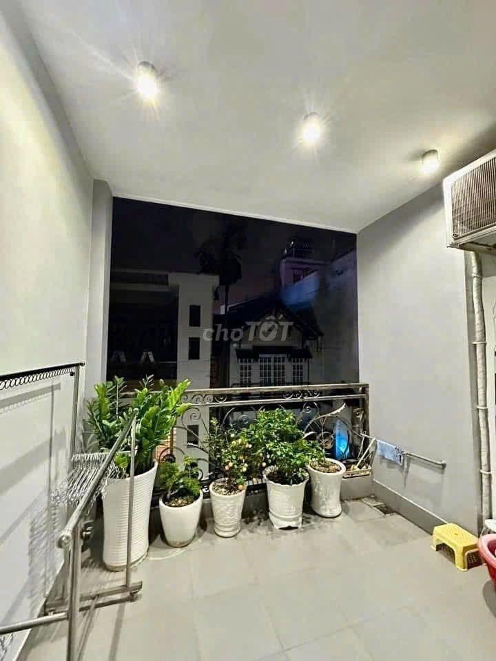 Đường Hoa Đào phú nhuận nhà riêng 92.6m2 2PN Sẵn nội thất giá 14 tr/th