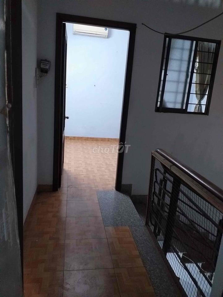 PHÒNG CHO THUÊ 18M2 ĐƯỜNG GIẢI PHÓNG(TÂN BÌNH)