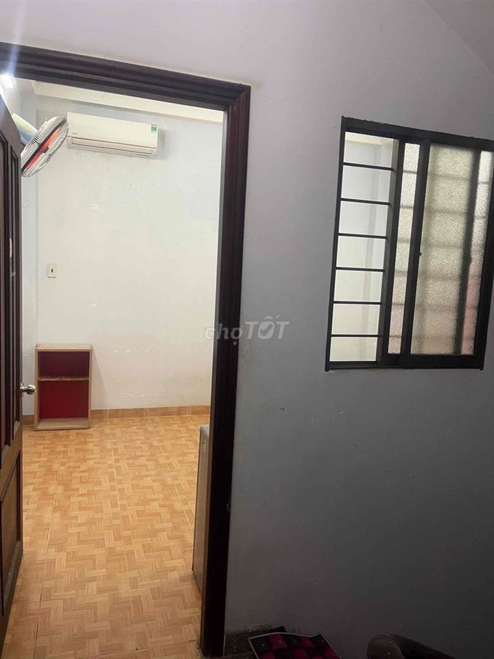 PHÒNG CHO THUÊ 18M2 ĐƯỜNG GIẢI PHÓNG(TÂN BÌNH)