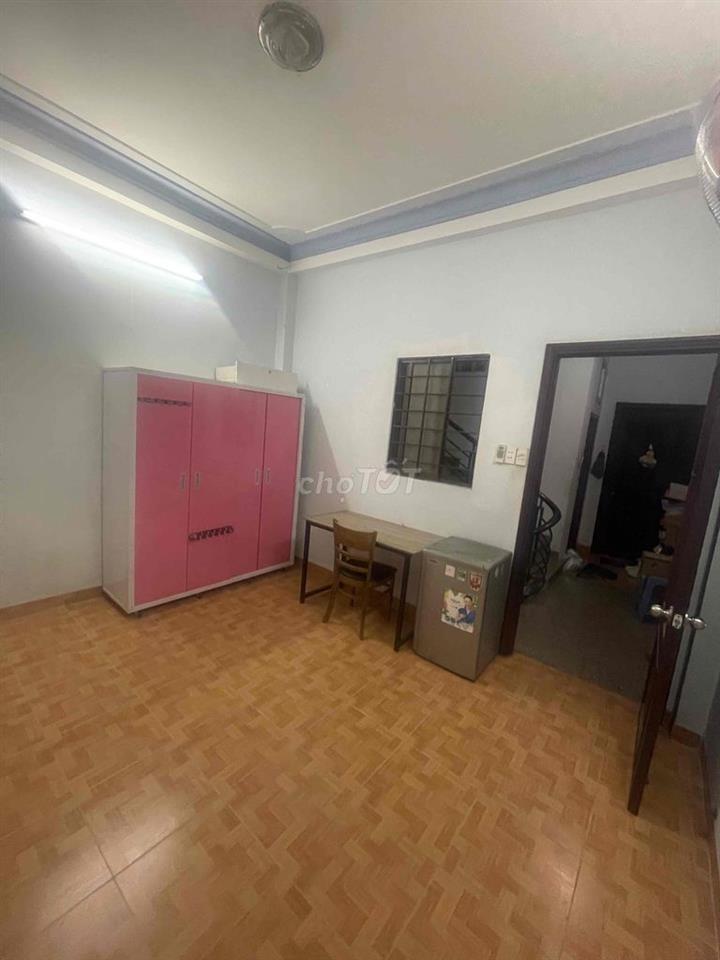 PHÒNG CHO THUÊ 18M2 ĐƯỜNG GIẢI PHÓNG(TÂN BÌNH)