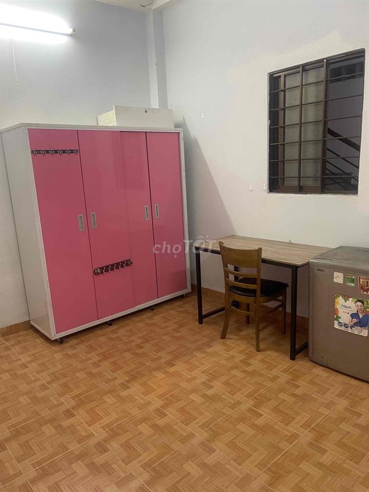 PHÒNG CHO THUÊ 18M2 ĐƯỜNG GIẢI PHÓNG(TÂN BÌNH)