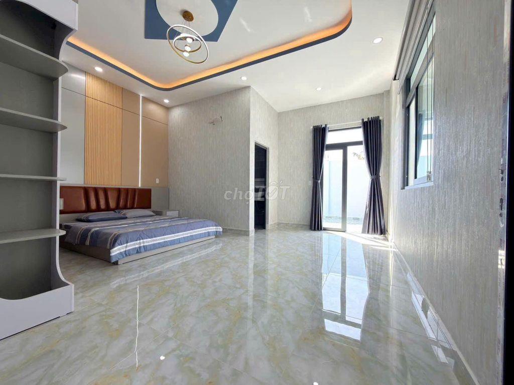 NHÀ cấp 4 mái thái giáp HÓC MÔN 8x10 giá 715 triệu 2pn2wc SỔ HỒNG RIÊN