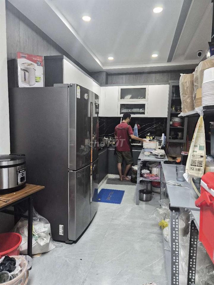 nhà nguyên căn quận 7 huỳnh tấn phát