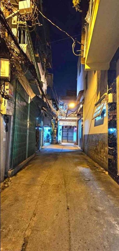Nhà 2 mặt tiền ngay chợ Bình Tiên, nhỉnh 1 tỉ
