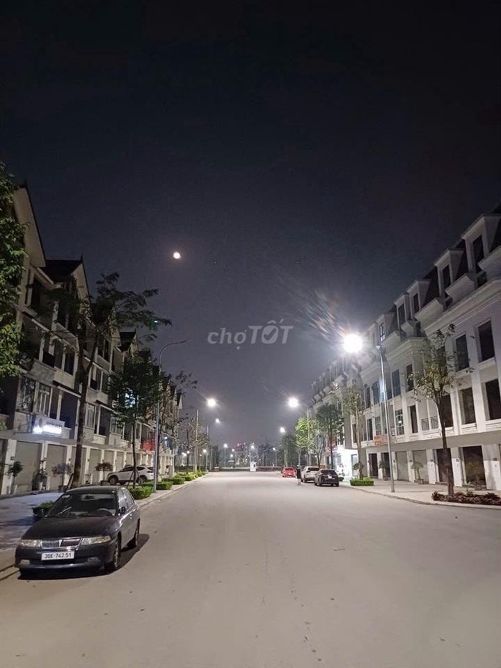 Cho thuê liền kề Hinode 100m² x 4 tầng, đường 17m, vỉa hè 8m