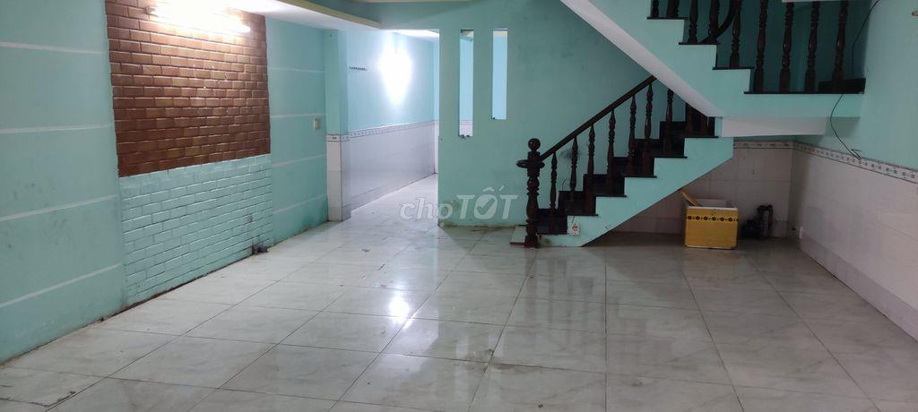 Chi thuê nhà hẻm ô tô gần Aeon tên lửa 