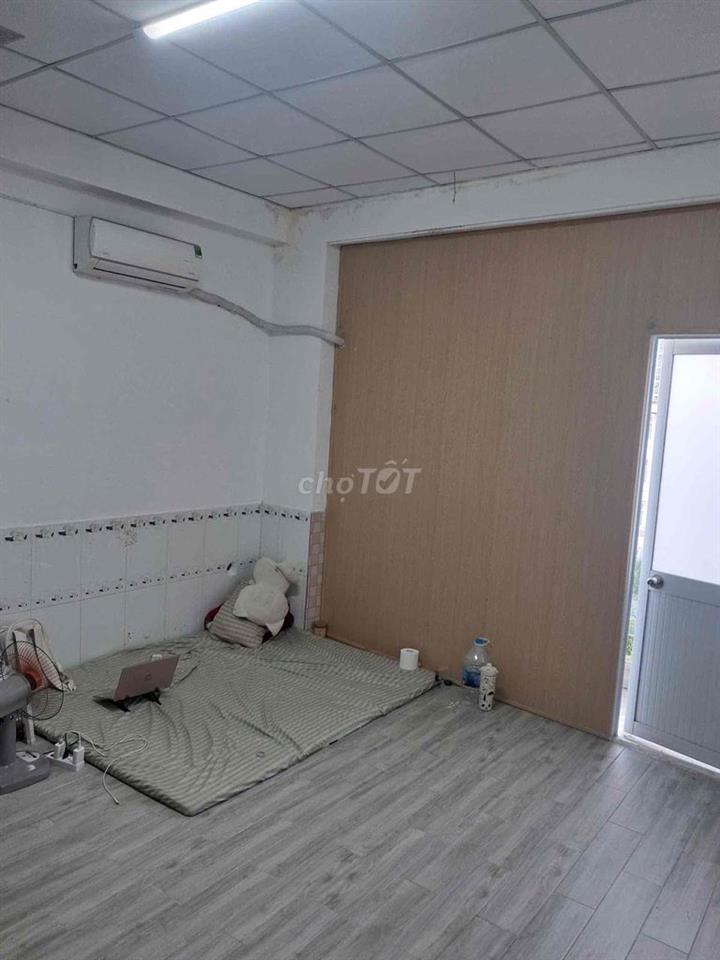 Phòng trọ sạch sẽ, máy lạnh thoáng mát Bình Thạnh