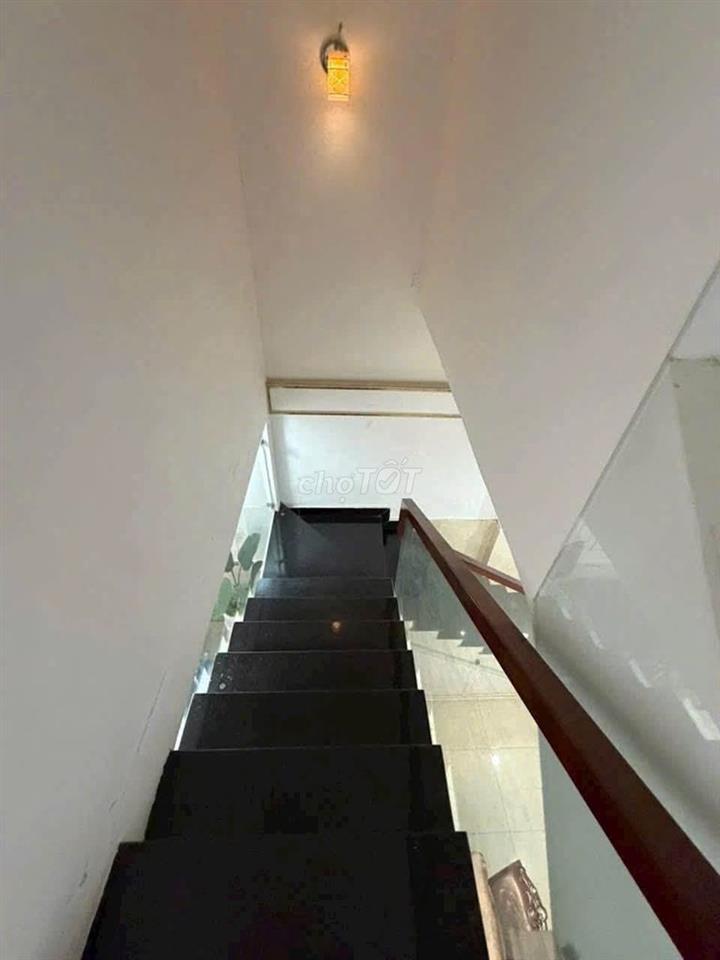 Nhà riêng, hẻm kinh doanh 90m2, 2PN, full nội thất giá 14.5 triệu/th