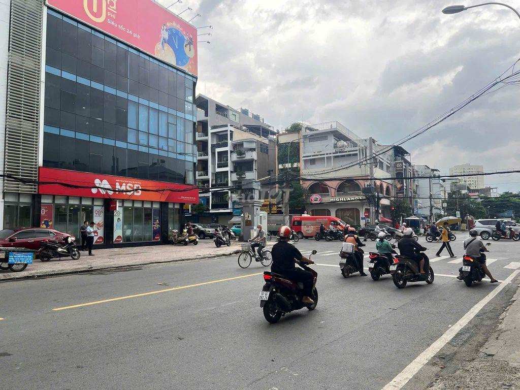 Bán nhà góc 2 mặt tiền Bình Thạnh ngang 20m vị trí đắc địa