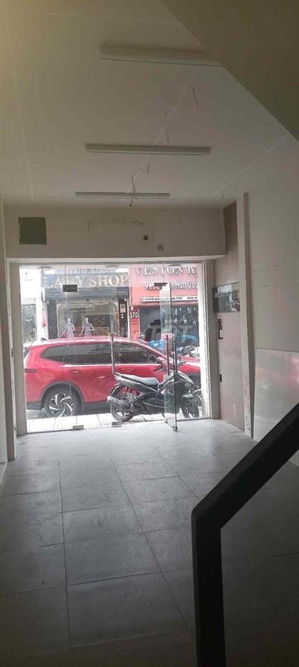 Cho thuê nguyên căn Mặt tiền đường Huỳnh Văn Bánh