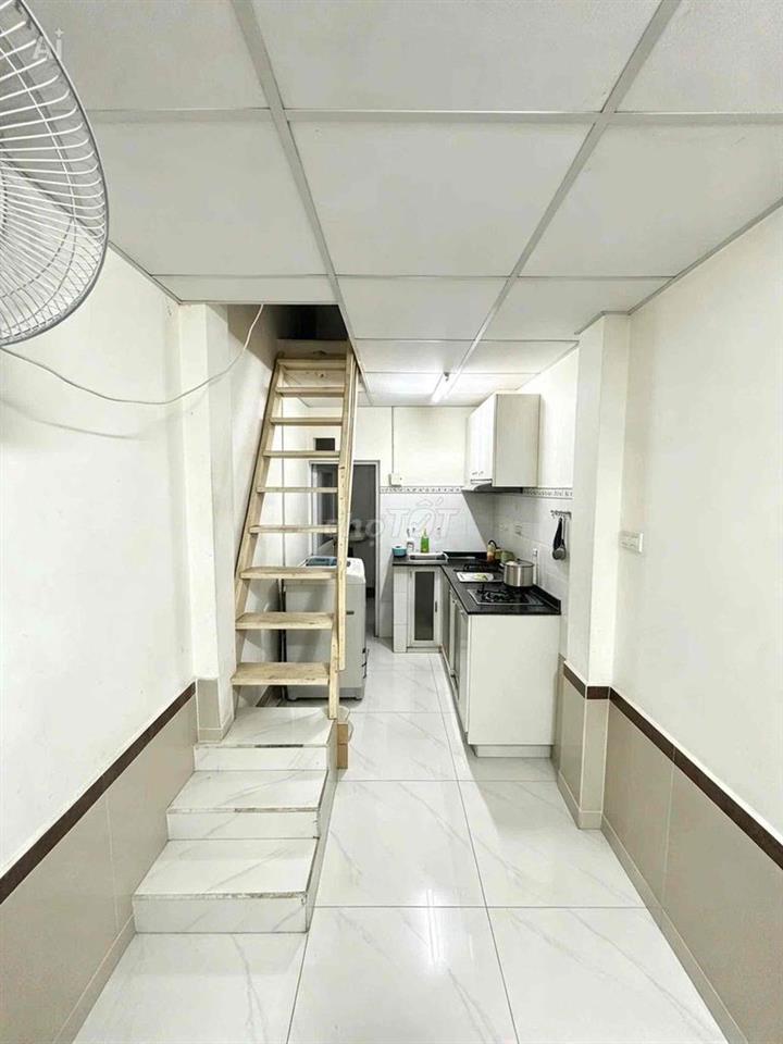 CHỈ 2tỷ180 LÀ CÓ CĂN NHÀ PHỐ NGAY CHỢ & QUA CÁC QUẬN TRUNG TÂM - HẺM