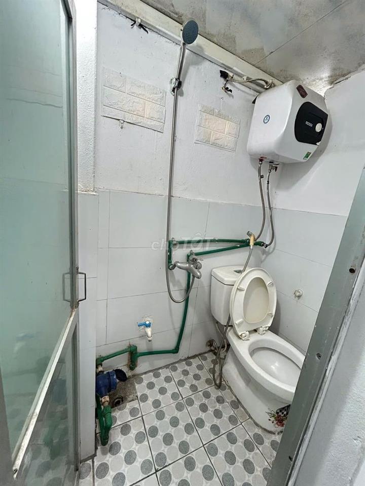 Phòng trọ đơn có gác xép vskk, đủ điều hòa, nóng lạnh