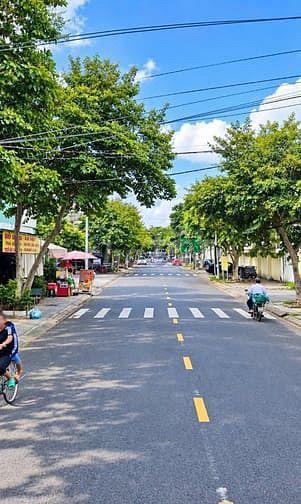 Đất biệt thự Mini 3,68 tỷ ngang 8m tổng 92m2 ngay sân banh Biên Hoà