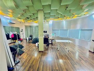 Bán toà nhà góc 2 mặt tiền D2D 750m2 sử dụng 29 tỷ góc siêu đẹp 16PN