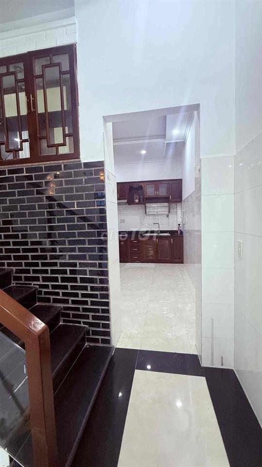 Nhà Nguyễn Văn Khối hxh 6m 4pn 4tắm