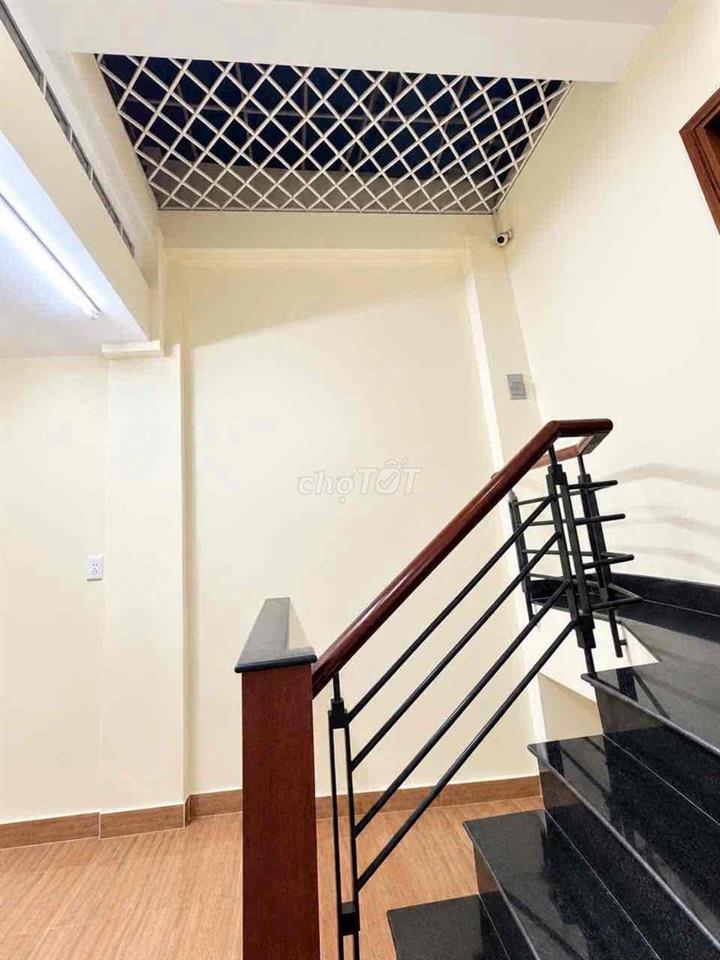 CẦN SANG NHƯỢNG LẠI NHÀ MẶT PHỐ QUẬN 3 - LÝ CHÍNH THẮNG CHỈ 4 TỶ/54M2!