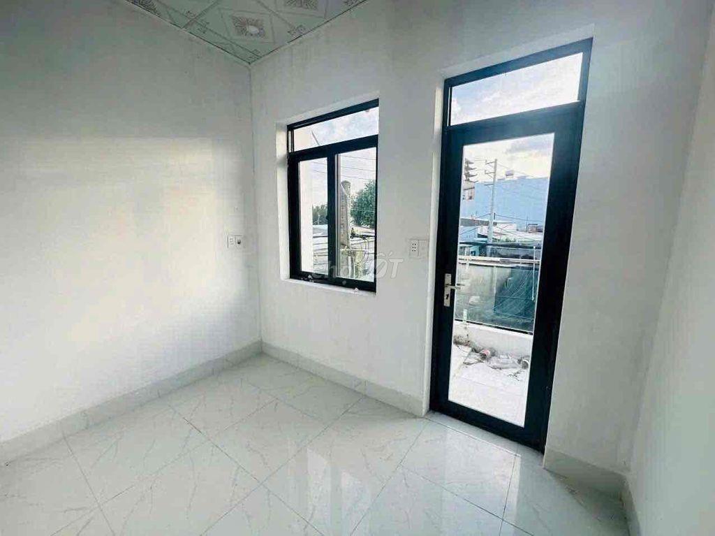 Bán Nhà Giáo Xứ Thuận Hoà - Tân Triều