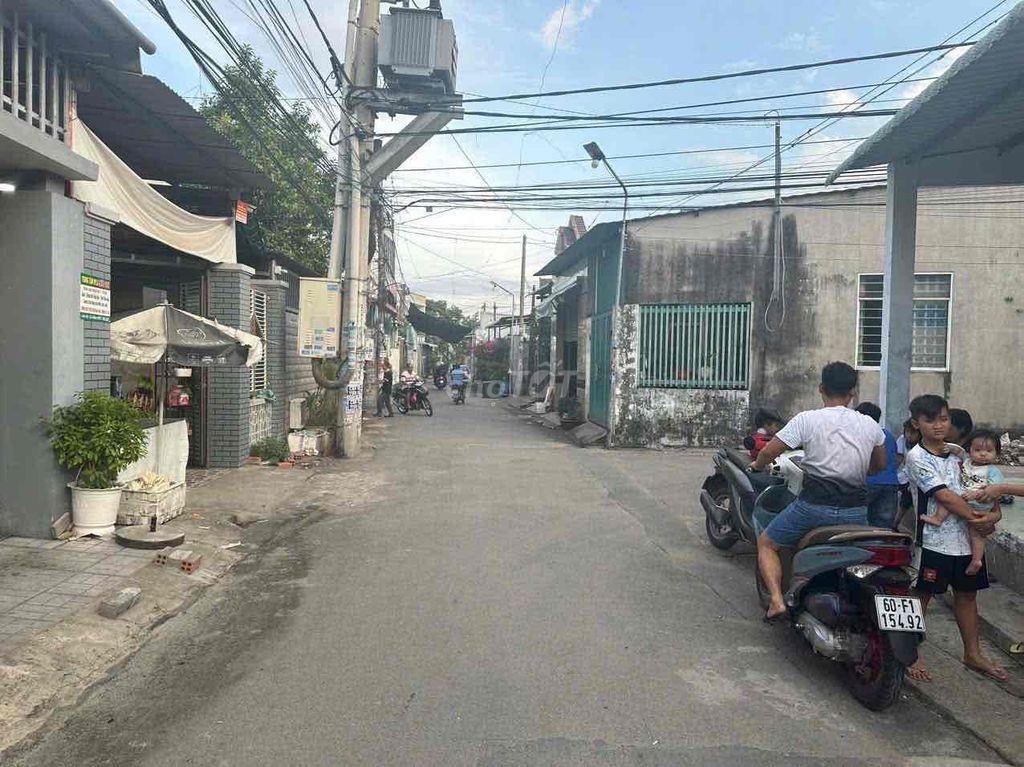 Bán Nhà Giáo Xứ Thuận Hoà - Tân Triều