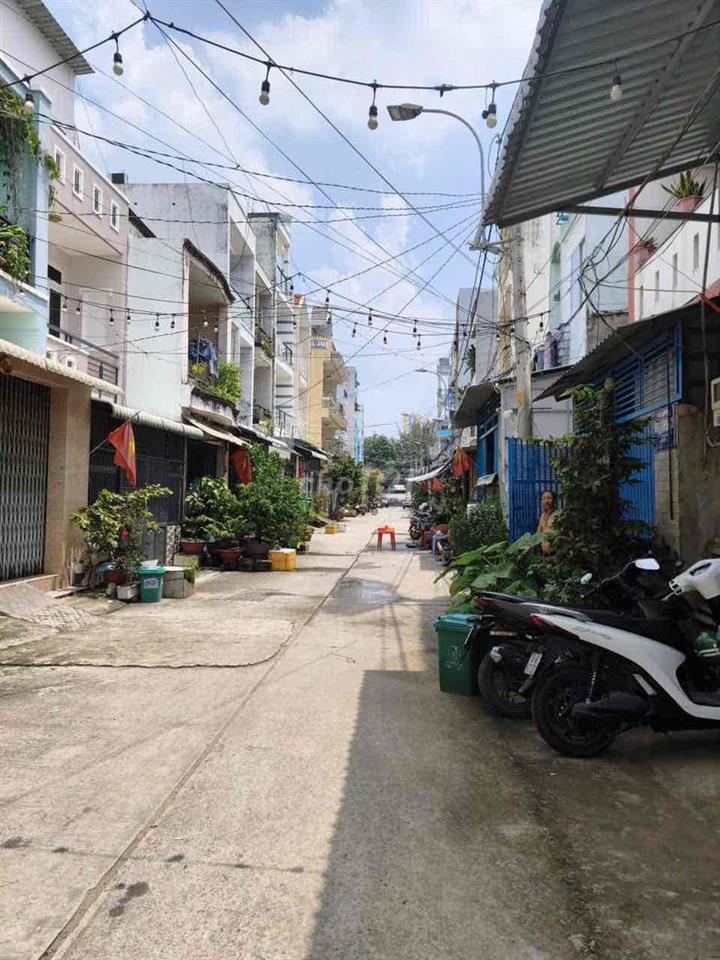 BÁN NHÀ ĐƯỜNG NGUYỄN QUÝ YÊM, AN LẠC, 48M2, 1 TRỆT 2 LẦU 1 SÂN THƯỢNG.