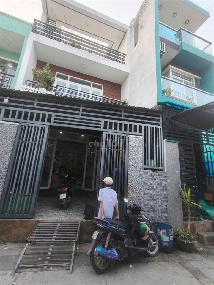 NHÀ MẶT TIỀN HXH CÂY CÁM