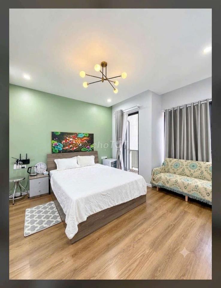 BÁN NHÀ MỚI ĐẸP VÀO Ở NGAY HUỲNH VĂN BÁNH– HXH THÔNG 5 TẦNG THANG MÁY