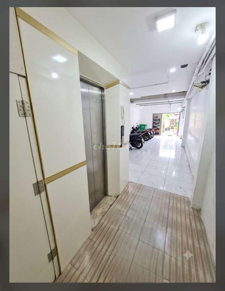 MẶT TIỀN BÁN ĐẢO THANH ĐA TÒA NHÀ CĂN HỘ 26 PHÒNG, THU 90 TRIỆU/THÁNG