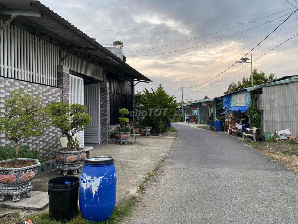 3 căn nhà khu dân cư Tân An Hội 372m2 thổ cư 300m2