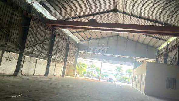 CHO THUÊ XƯỞNG MẶT TIỀN QL 22 CỦ CHI CÓ CẨU TRỤC GẦN KCN TÂN PHÚ TRUNG