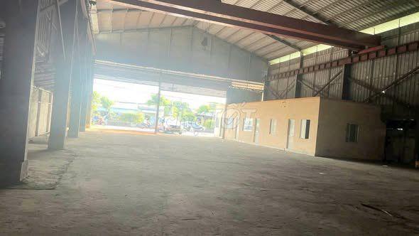CHO THUÊ XƯỞNG MẶT TIỀN QL 22 CỦ CHI CÓ CẨU TRỤC GẦN KCN TÂN PHÚ TRUNG