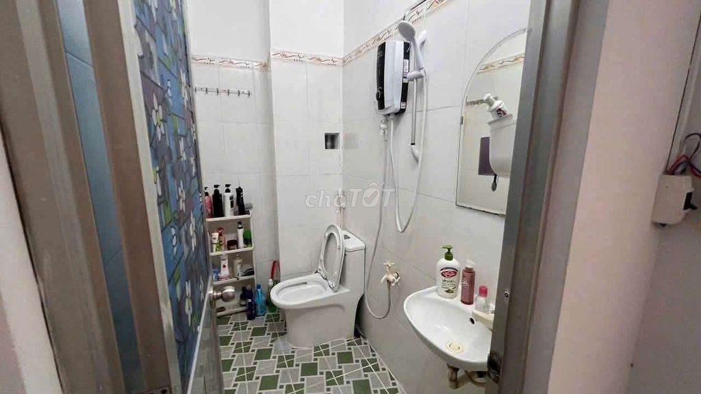 Nhà có nội thất máy lạnh..Lê Đức Thọ 4x13m 2 lầu 4pn