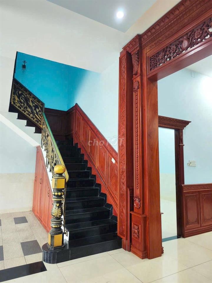 BÁN BIỆT THỰ HÓC MÔN - ĐẶNG THÚC VỊNH 600m2