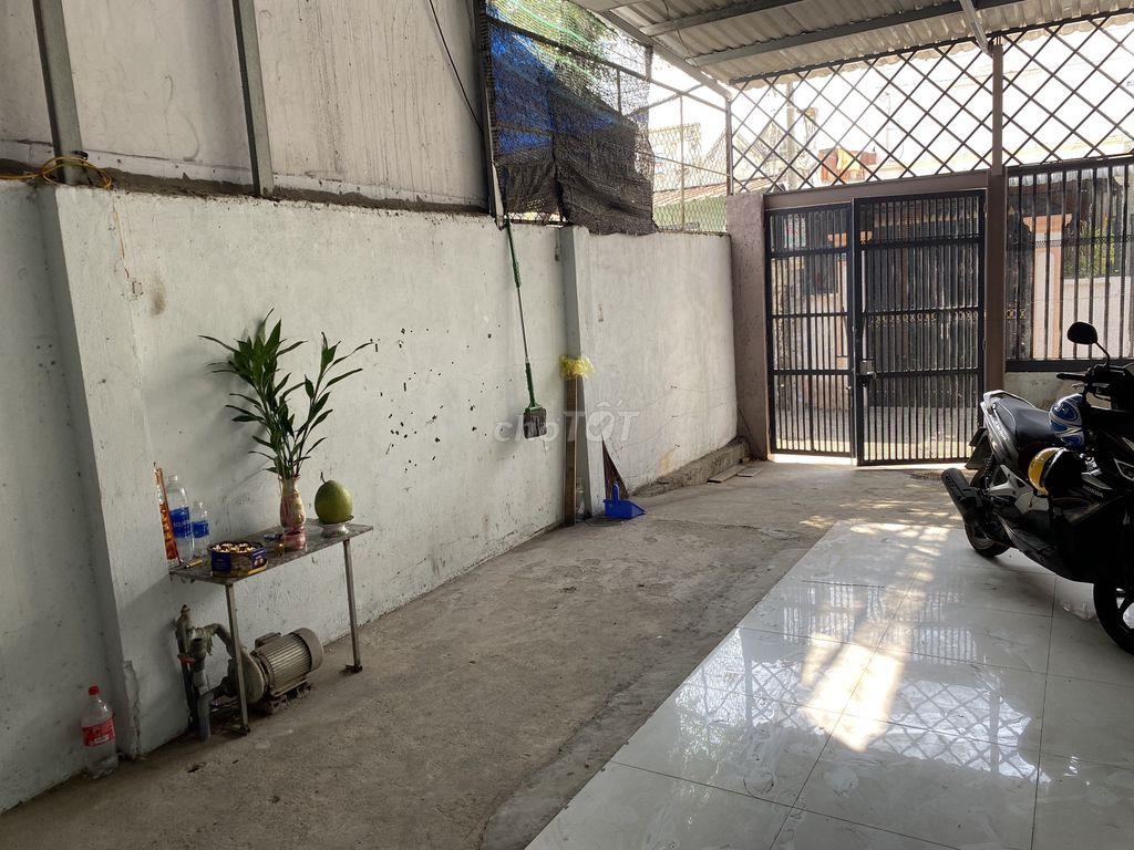 CHO THUÊ NHÀ ĐÔNG THẠNH HÓC MÔN: 126m2 (6x21), thuận tiện ở và kho 