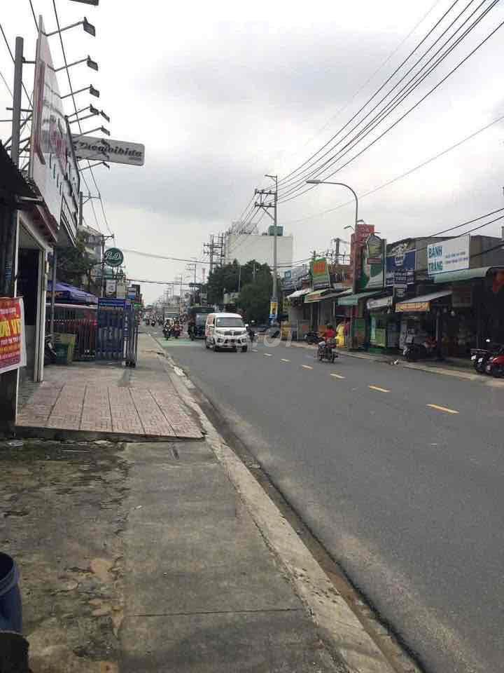 Đất có kho mặt tiền Nguyễn Ảnh Thủ