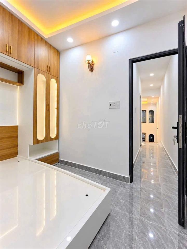 Q7 – Nhà Hẻm Xe Hơi, Tặng Full Nội Thất – Chỉ 2,68 Tỉ