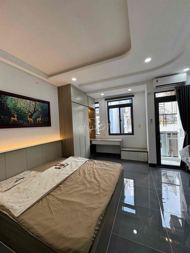 STUDIO BAN CÔNG FULL NỘI THẤT MÁY GIẶT RIÊNG