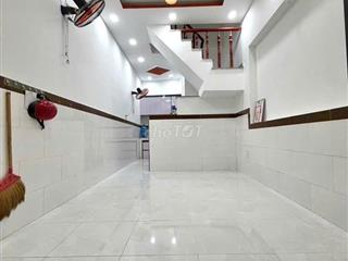 Cần cho thuê căn nhà hẻm Đào Duy Anh, gần Coopmart. Giá: 15tr/tháng